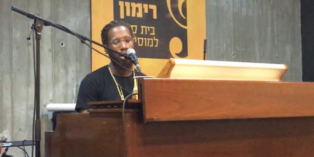 קורי הנרי cory henry